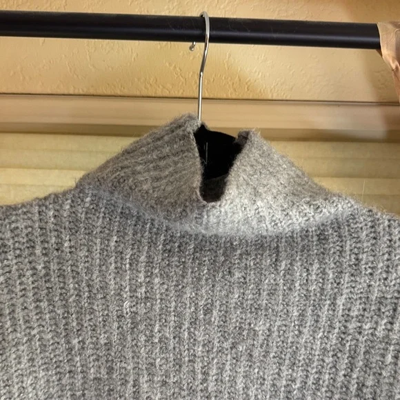 H&M Oversized Funnel Neck Sweater - Picture 3 of 7